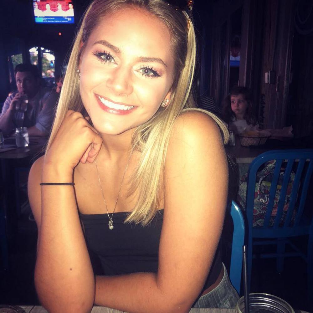 Meet your Posher, Charlotte